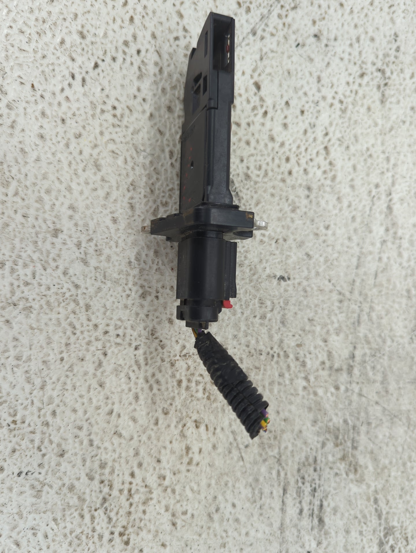 2013-2015 Ford Explorer Mass Air Flow Meter Maf 1487605 - Oemusedautoparts1.com