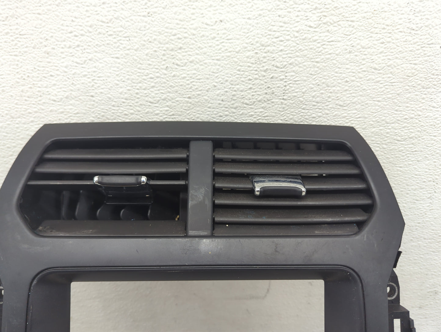 2014-2015 Ford Explorer Radio Control Panel 1496114 - Oemusedautoparts1.com