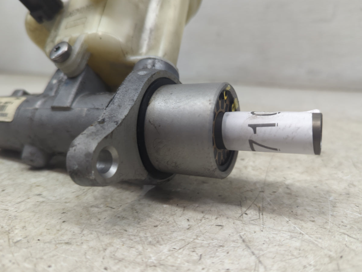 Ford Explorer Brake Master Cylinder 1498710 - Oemusedautoparts1.com