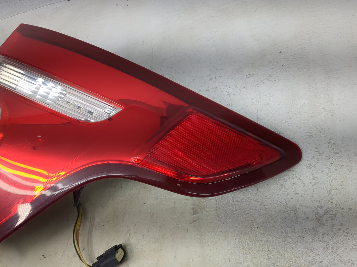 2013-2015 Ford Explorer Tail Light Assembly Passenger Right OEM P/N:B53-13B507-E EXPORT SPRT Fits Fits 2013 2014 2015 OEM Us