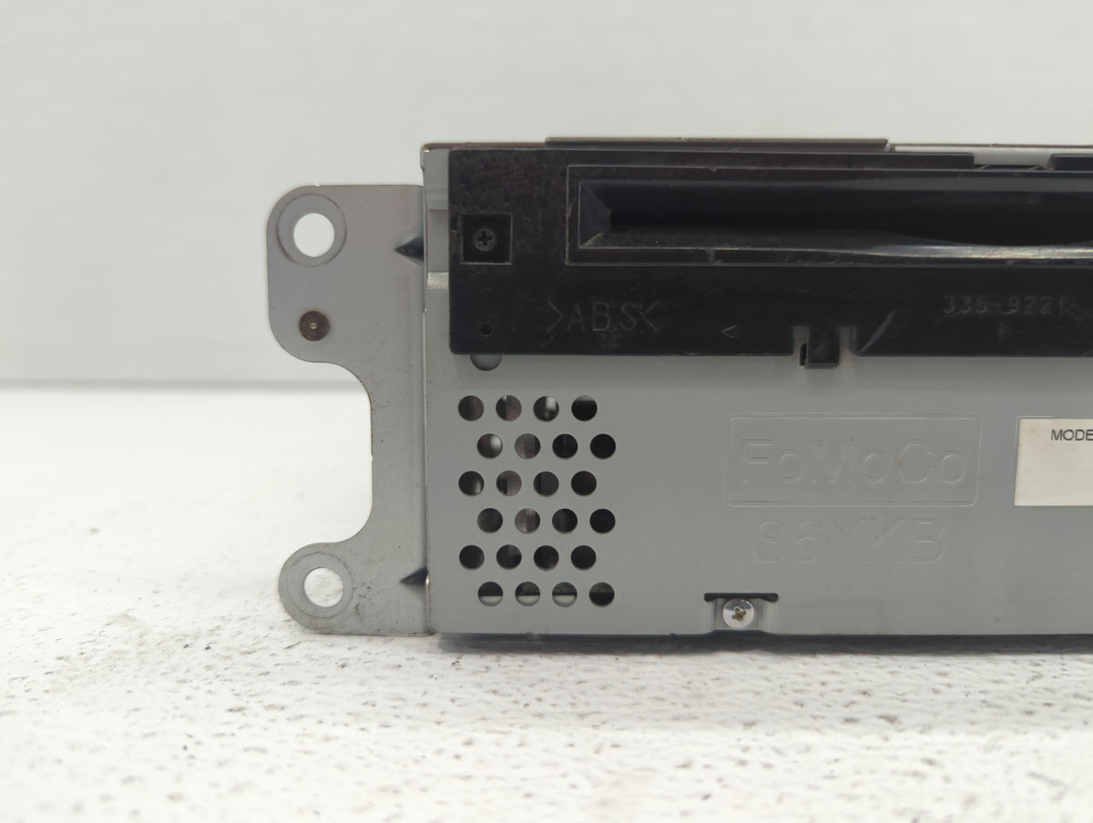 2015-2015 Ford Explorer Am Fm Cd Player Radio Receiver 407580 - Oemusedautoparts1.com