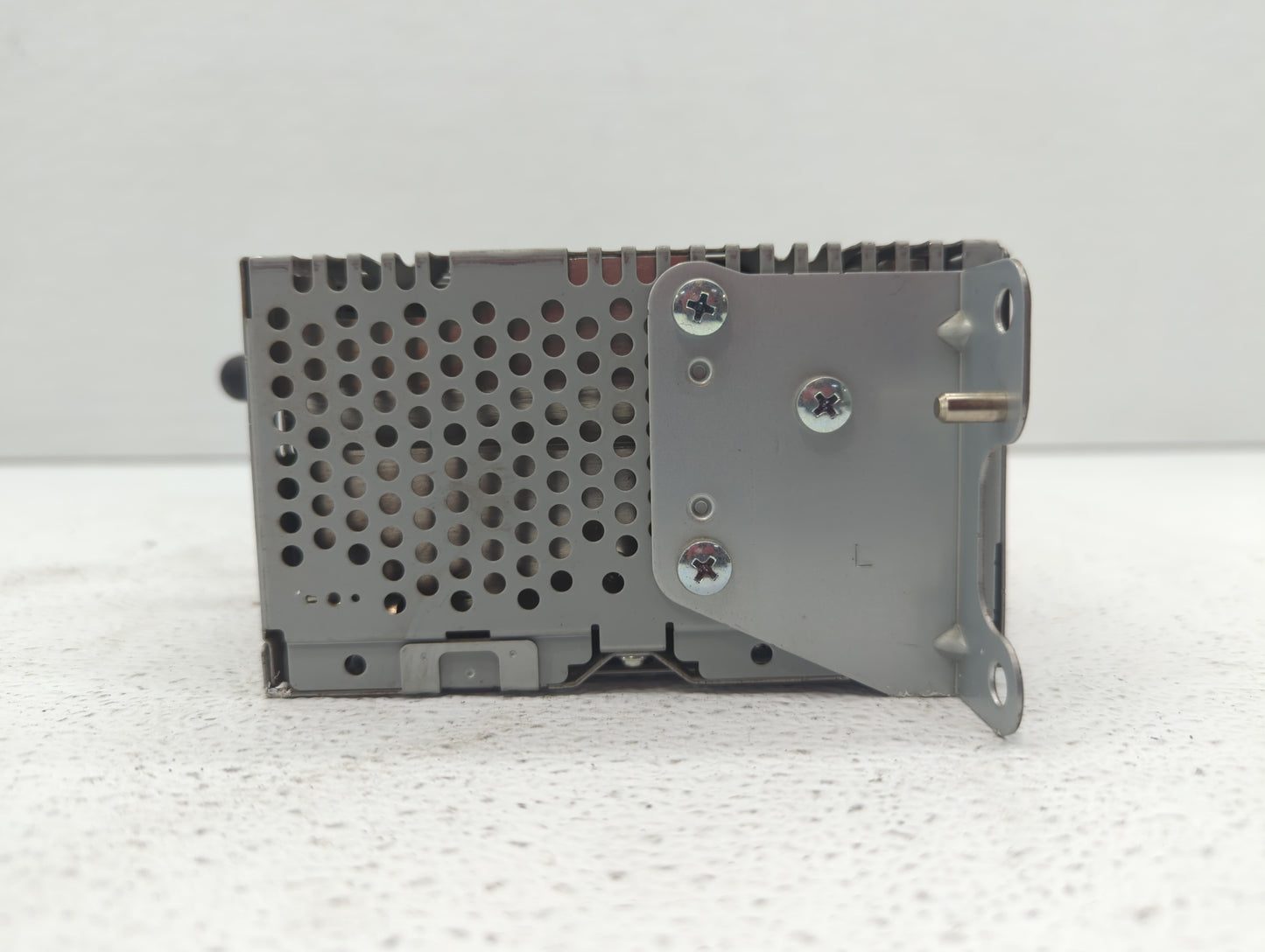 2015-2015 Ford Explorer Am Fm Cd Player Radio Receiver - Oemusedautoparts1.com