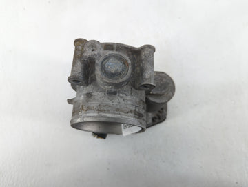 2011-2019 Ford Explorer Throttle Body P/N:AT4E-9F991-EH AT4E-9F991-EL Fits Fits 2011 2012 2013 2014 2015 2016 2017 2018 2019 OEM Used Auto Parts
