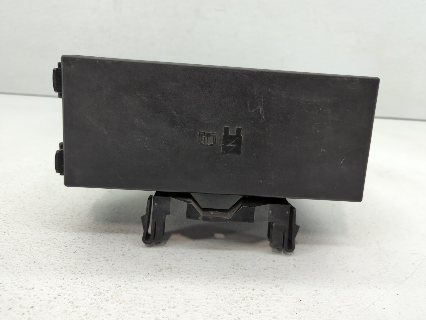2014-2015 Ford Explorer Fusebox Fuse Box Panel Relay Module P/N:BT4T-14A003-AA Fits Fits 2014 2015 OEM Used Auto Parts - Oem
