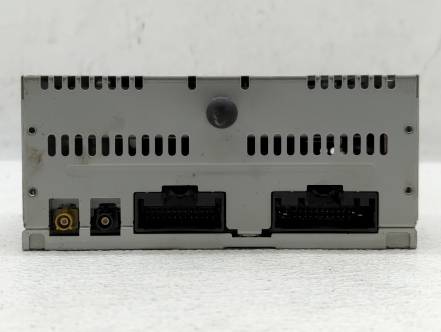 2015-2015 Ford Explorer Am Fm Cd Player Radio Receiver - Oemusedautoparts1.com