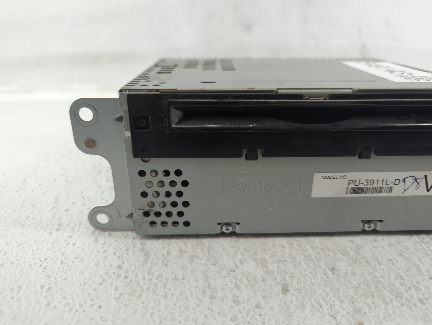 2015-2015 Ford Explorer Am Fm Cd Player Radio Receiver - Oemusedautoparts1.com