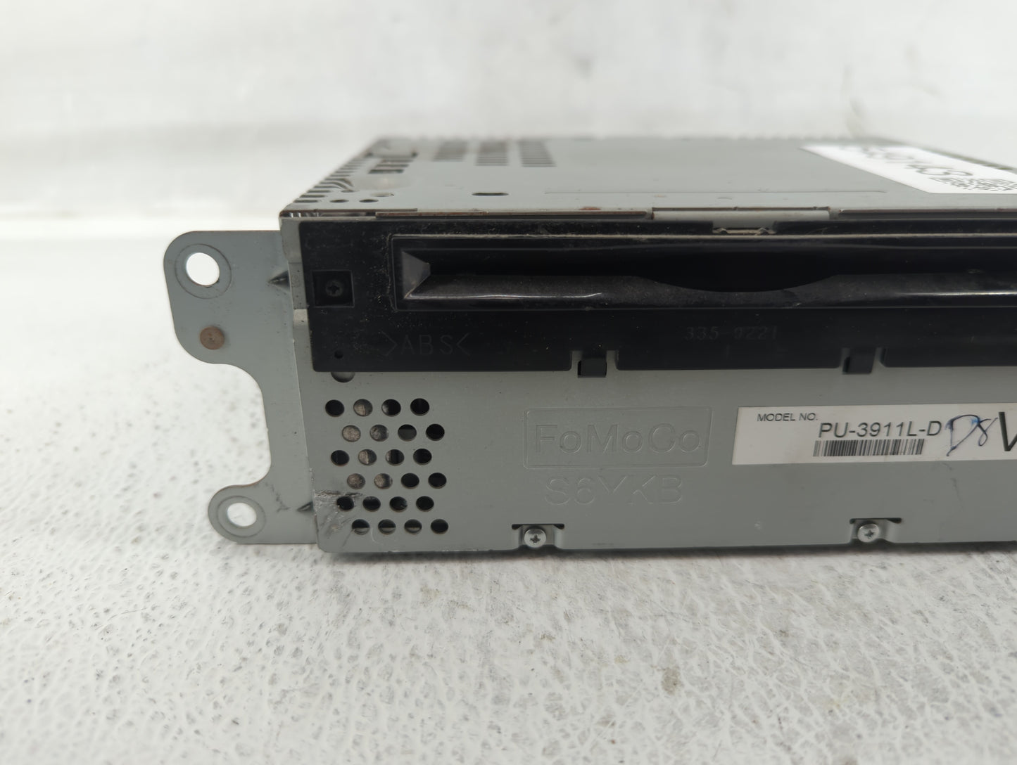2015-2015 Ford Explorer Am Fm Cd Player Radio Receiver - Oemusedautoparts1.com