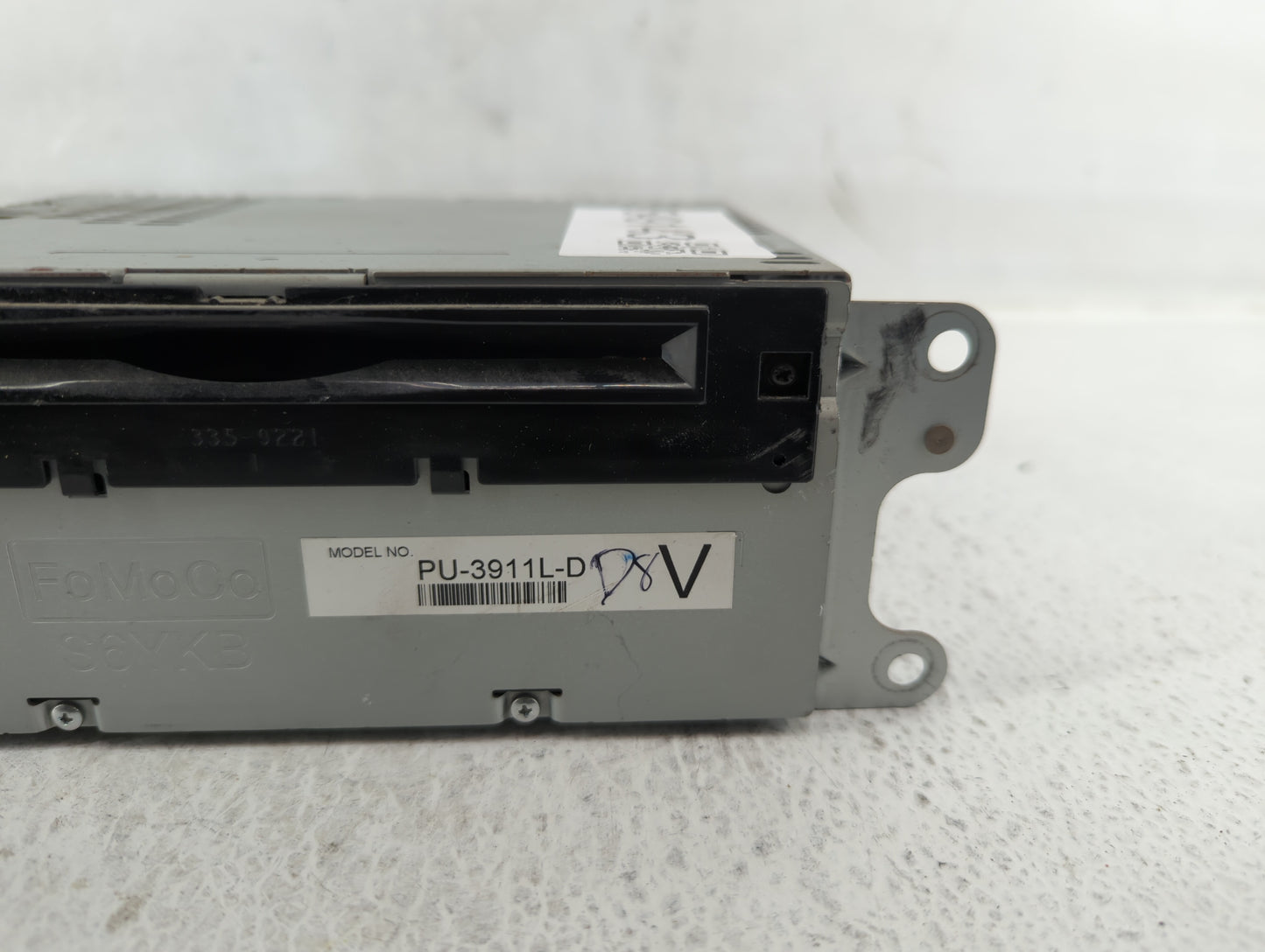 2015-2015 Ford Explorer Am Fm Cd Player Radio Receiver - Oemusedautoparts1.com
