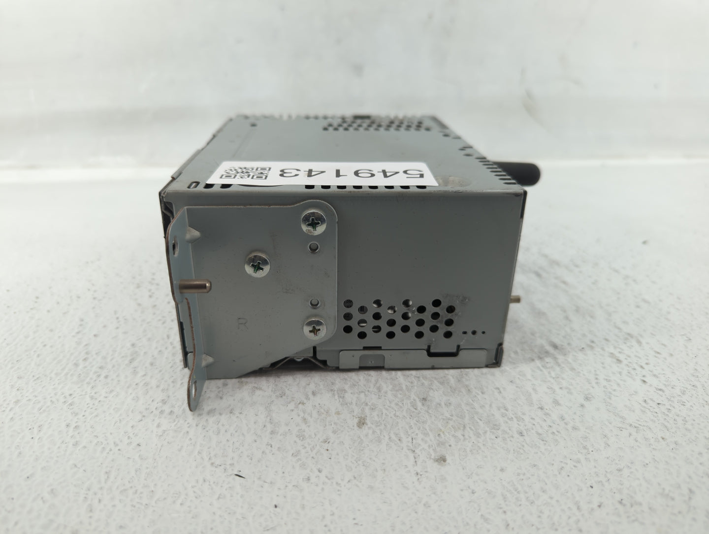 2015-2015 Ford Explorer Am Fm Cd Player Radio Receiver - Oemusedautoparts1.com