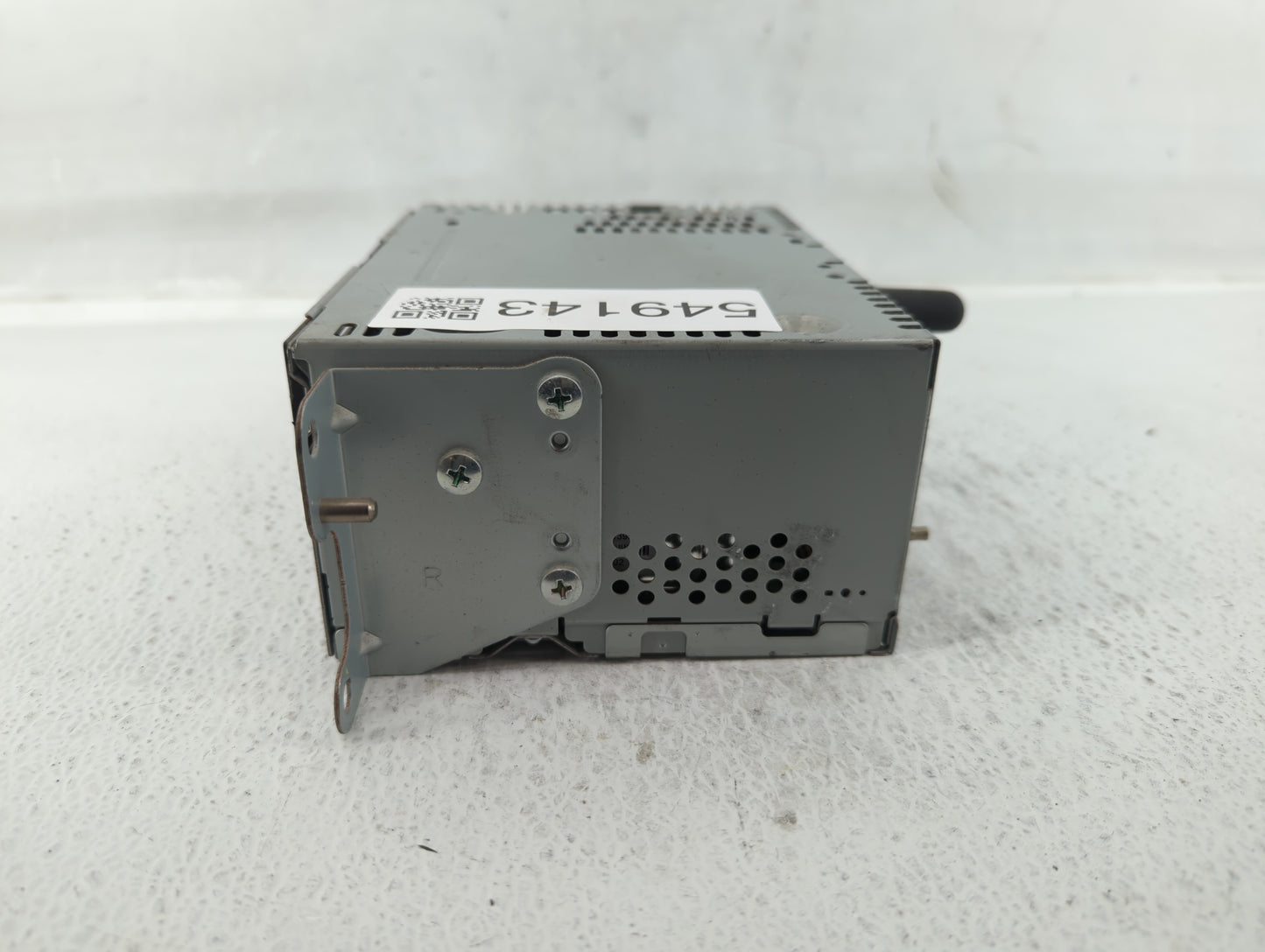 2015-2015 Ford Explorer Am Fm Cd Player Radio Receiver - Oemusedautoparts1.com