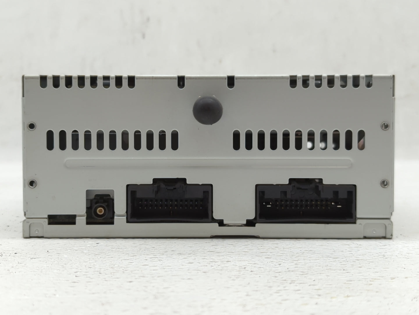 2014-2015 Ford Explorer Radio AM FM Cd Player Receiver Replacement P/N:EB5T-19C107-GA Fits Fits 2014 2015 OEM Used Auto Part