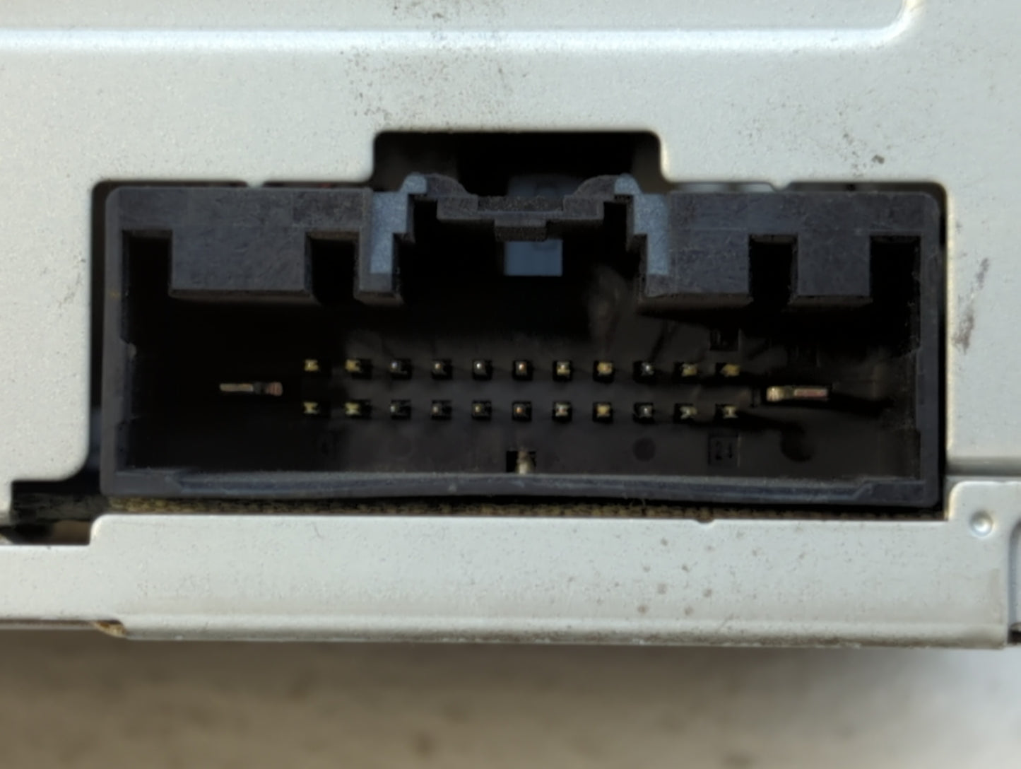 2014-2015 Ford Explorer Radio AM FM Cd Player Receiver Replacement P/N:EB5T-19C107-HA Fits Fits 2014 2015 OEM Used Auto Part