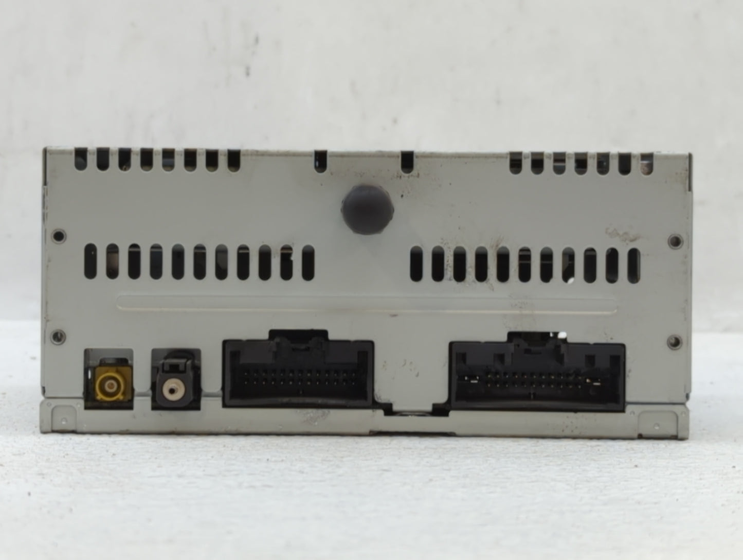 2014-2015 Ford Explorer Radio AM FM Cd Player Receiver Replacement P/N:EB5T-19C107-HA Fits Fits 2014 2015 OEM Used Auto Part