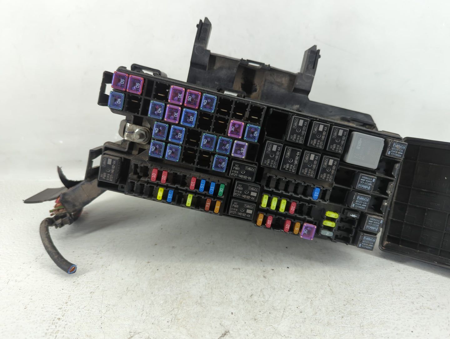 2014-2015 Ford Explorer Fusebox Fuse Box Panel Relay Module P/N:BT4T-14A003-AA Fits Fits 2014 2015 OEM Used Auto Parts - Oem