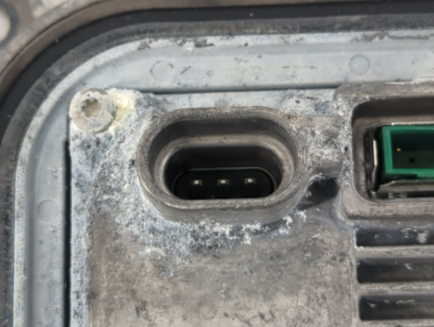 2011-2015 Ford Explorer Headlight Ballast Head Light - Oemusedautoparts1.com