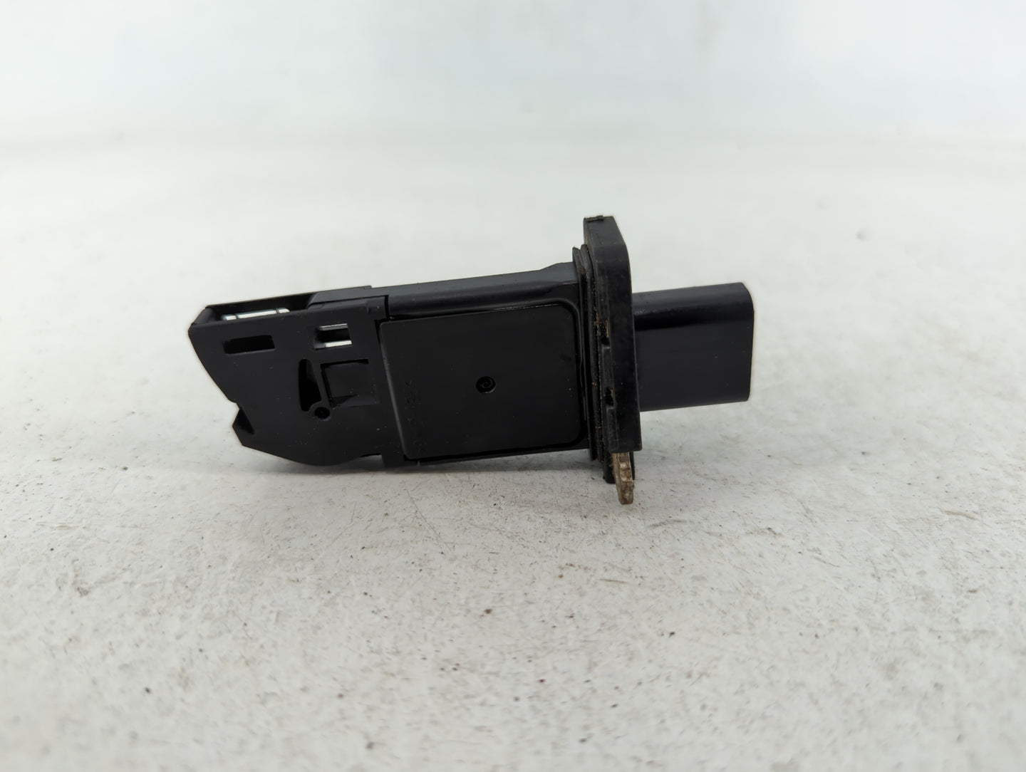 2013-2015 Ford Explorer Mass Air Flow Meter Maf - Oemusedautoparts1.com