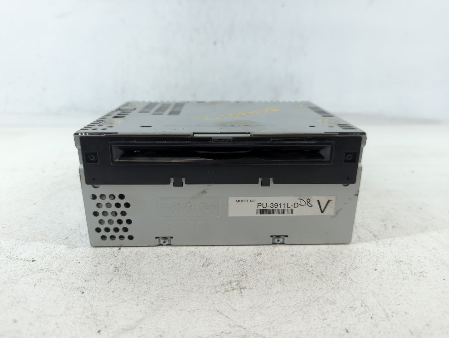 2015-2015 Ford Explorer Am Fm Cd Player Radio Receiver - Oemusedautoparts1.com
