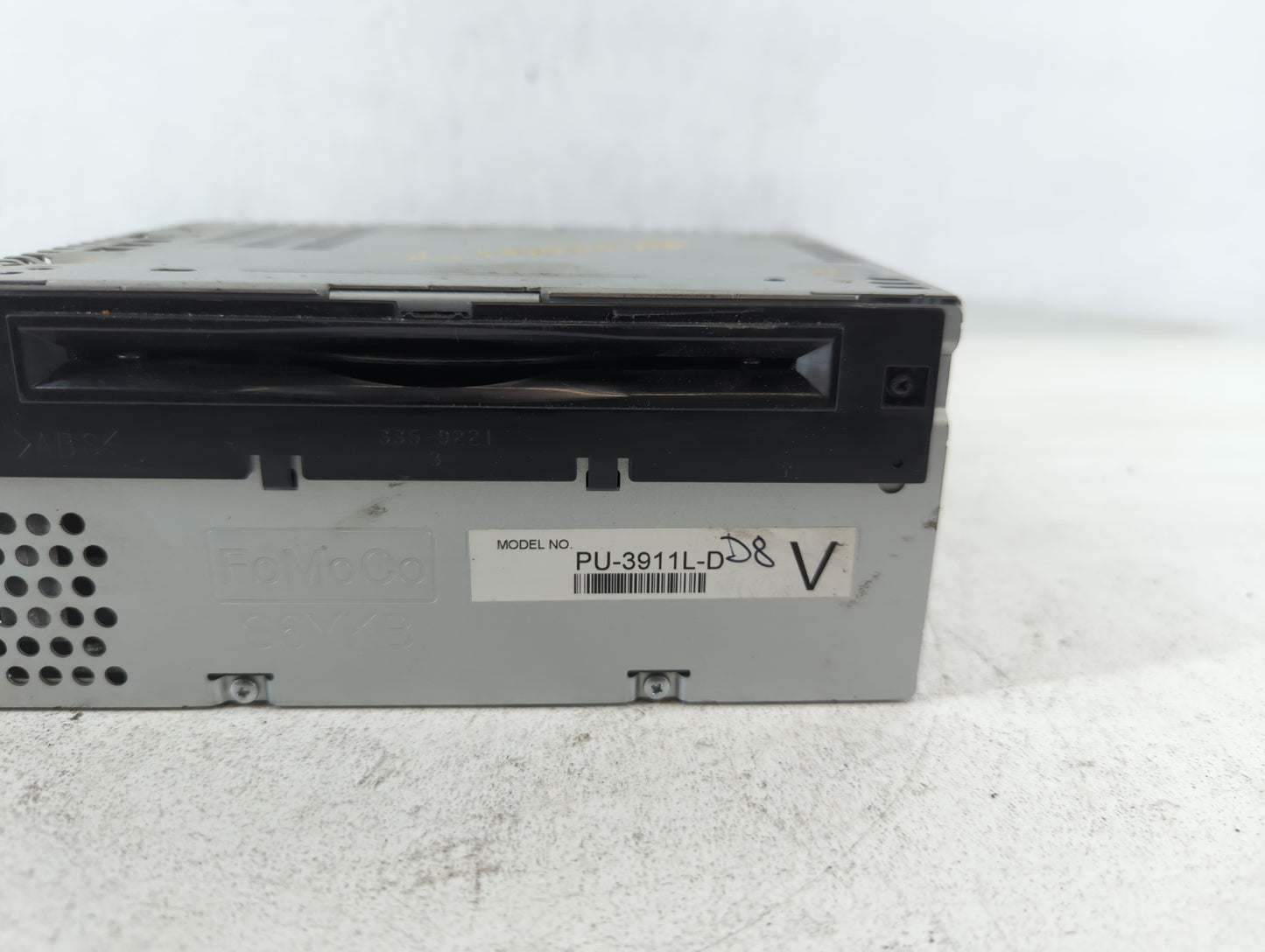 2015-2015 Ford Explorer Am Fm Cd Player Radio Receiver - Oemusedautoparts1.com