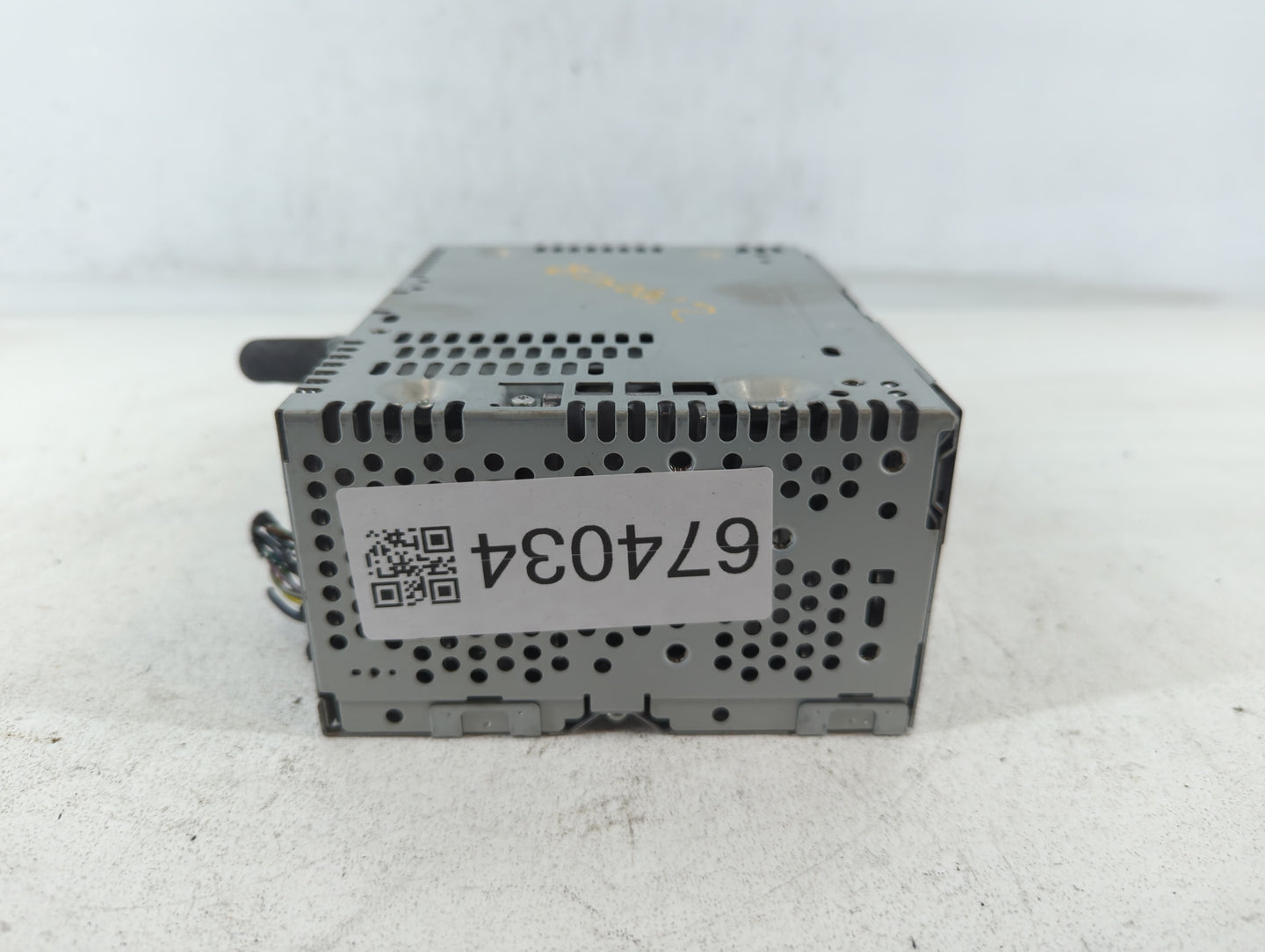 2015-2015 Ford Explorer Am Fm Cd Player Radio Receiver - Oemusedautoparts1.com