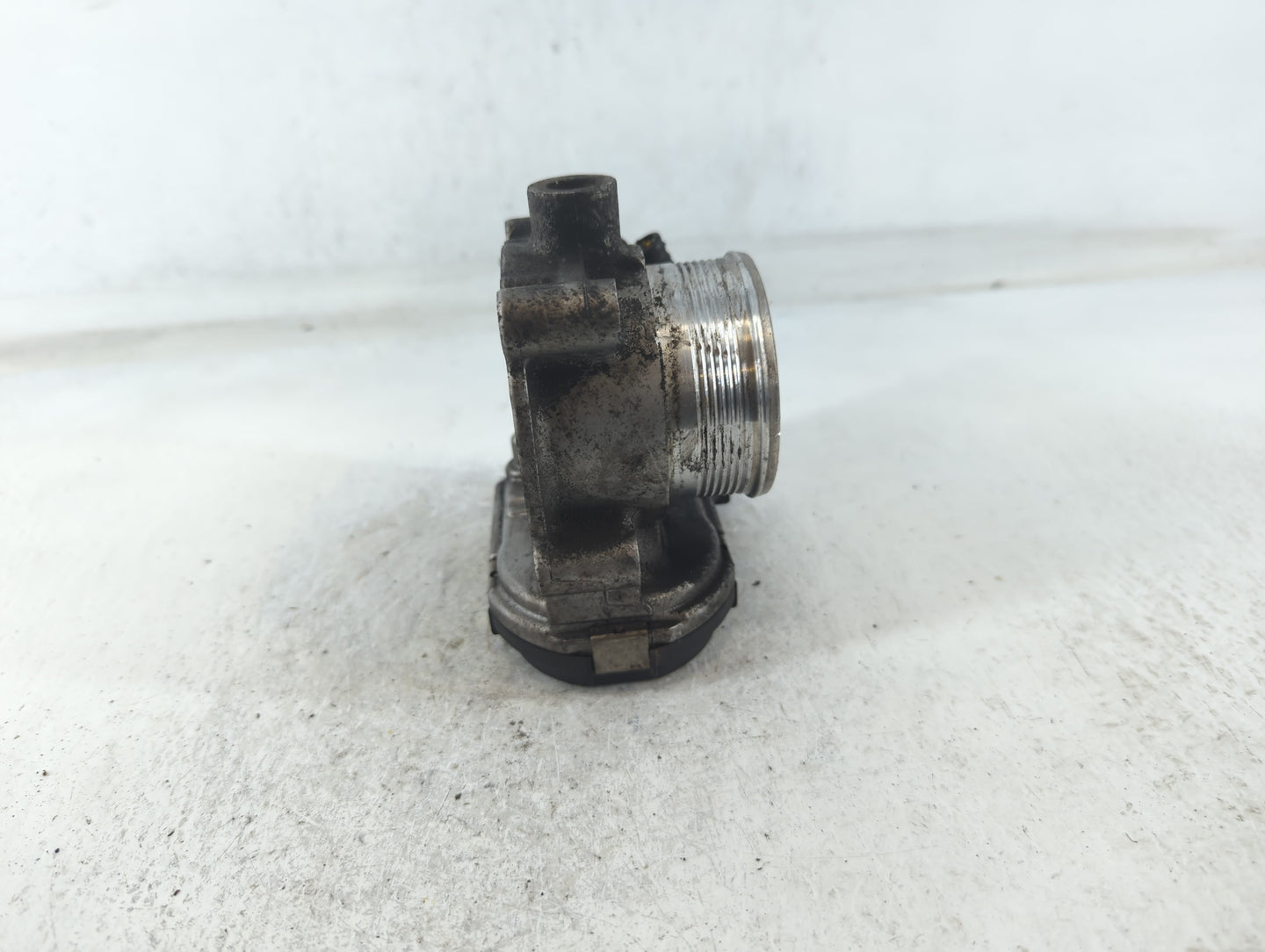 2012-2015 Ford Explorer Throttle Body P/N:CM5E 9F991 AD Fits Fits 2012 2013 2014 2015 2016 2017 OEM Used Auto Parts - Oemuse