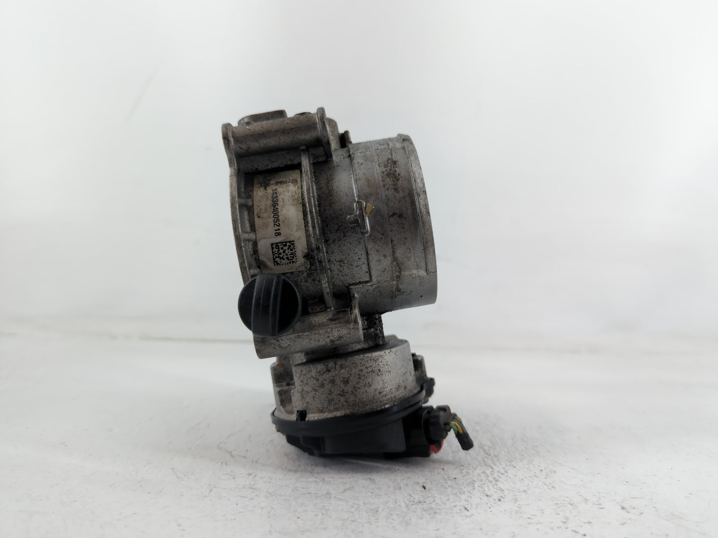 2011-2019 Ford Explorer Throttle Body P/N:2L1416A-0905 Fits Fits 2011 2012 2013 2014 2015 2016 2017 2018 2019 OEM Used Auto 