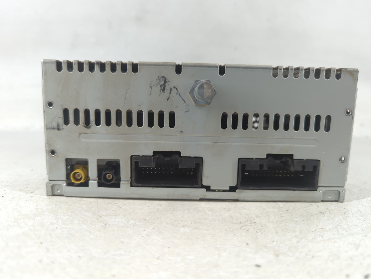 2015 Ford Explorer Radio AM FM Cd Player Receiver Replacement P/N:EB5T-19C107-EB Fits OEM Used Auto Parts - Oemusedautoparts