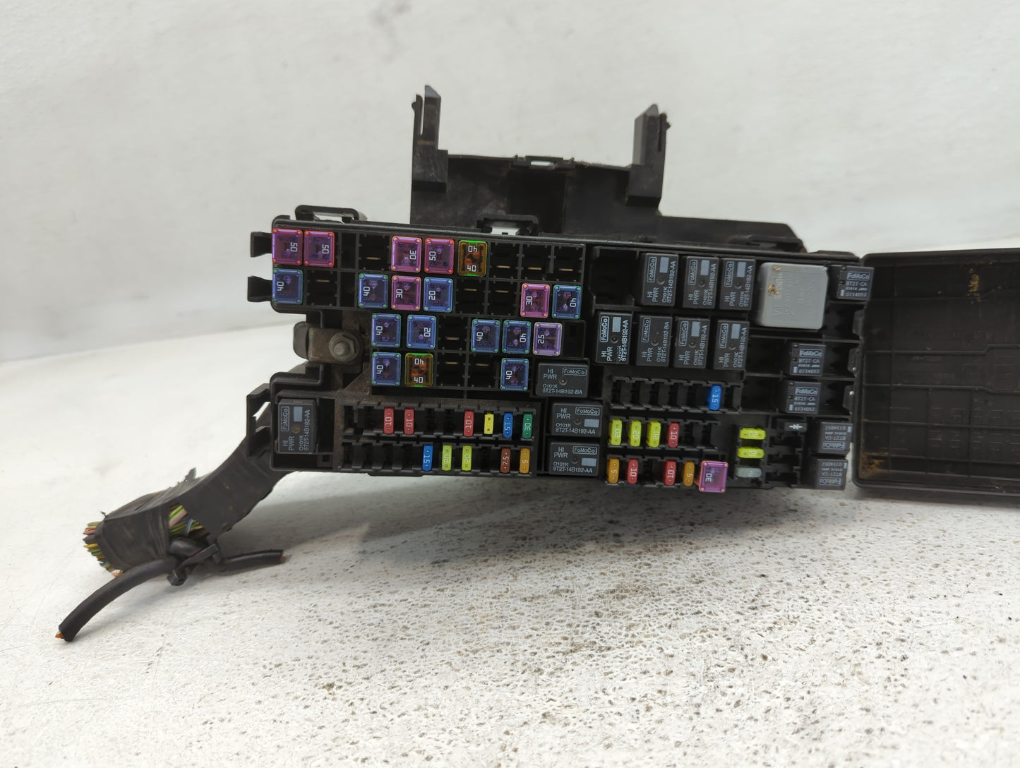 2014-2015 Ford Explorer Fusebox Fuse Box Panel Relay Module P/N:BT4T-14A003-AA Fits Fits 2014 2015 OEM Used Auto Parts - Oem