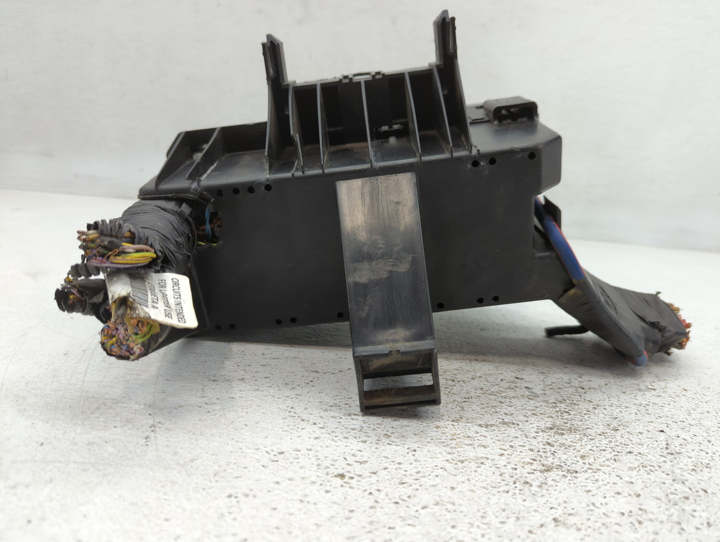 2014-2015 Ford Explorer Fusebox Fuse Box Panel Relay Module P/N:BT4T-14A003-AA Fits Fits 2014 2015 OEM Used Auto Parts - Oem