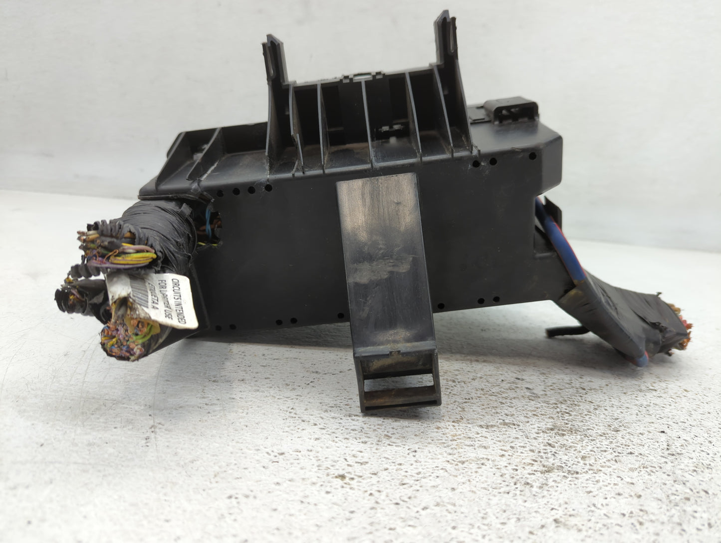 2014-2015 Ford Explorer Fusebox Fuse Box Panel Relay Module P/N:BT4T-14A003-AA Fits Fits 2014 2015 OEM Used Auto Parts - Oem