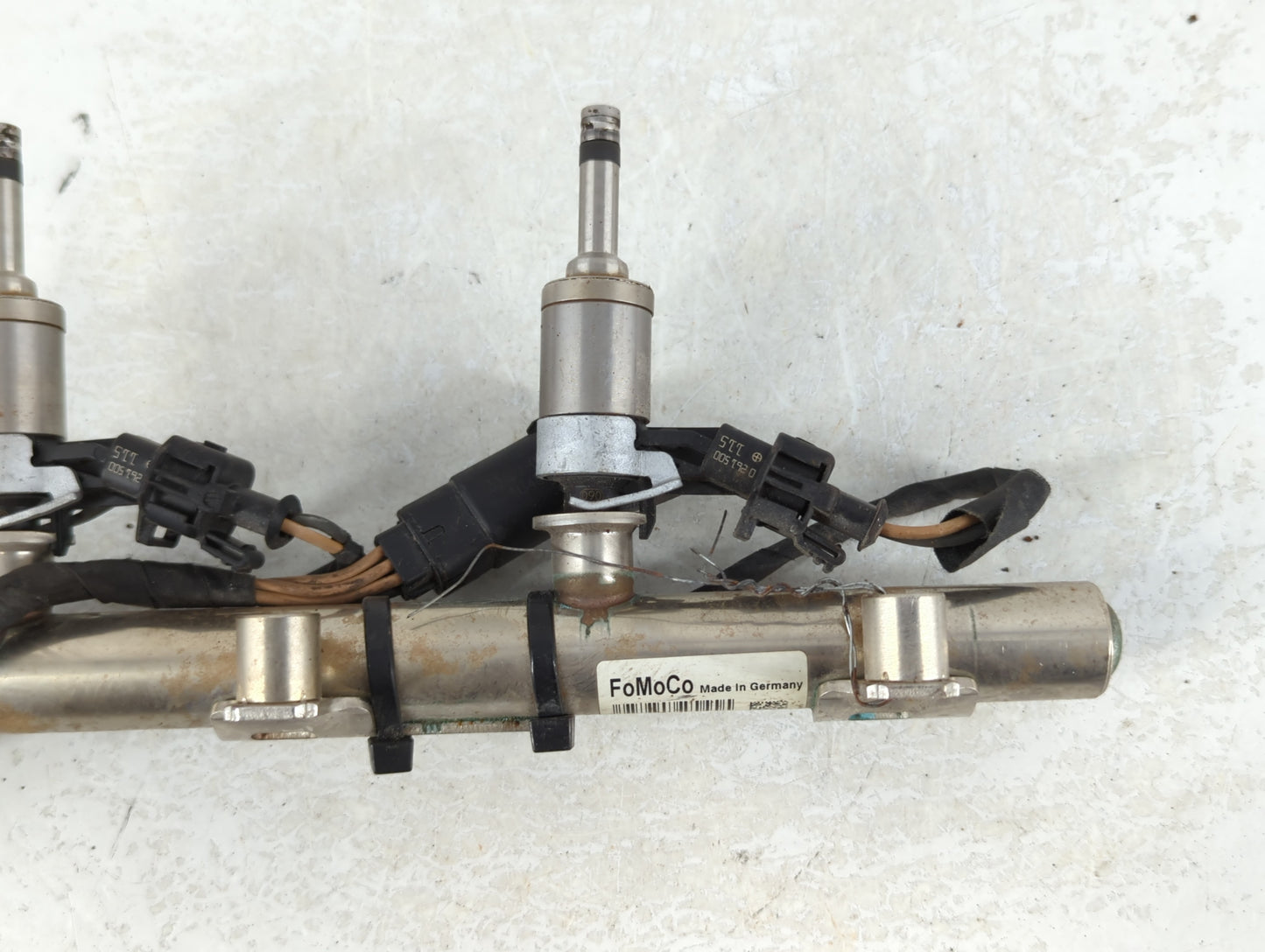 2015 Ford Explorer Fuel  Injector - Oemusedautoparts1.com