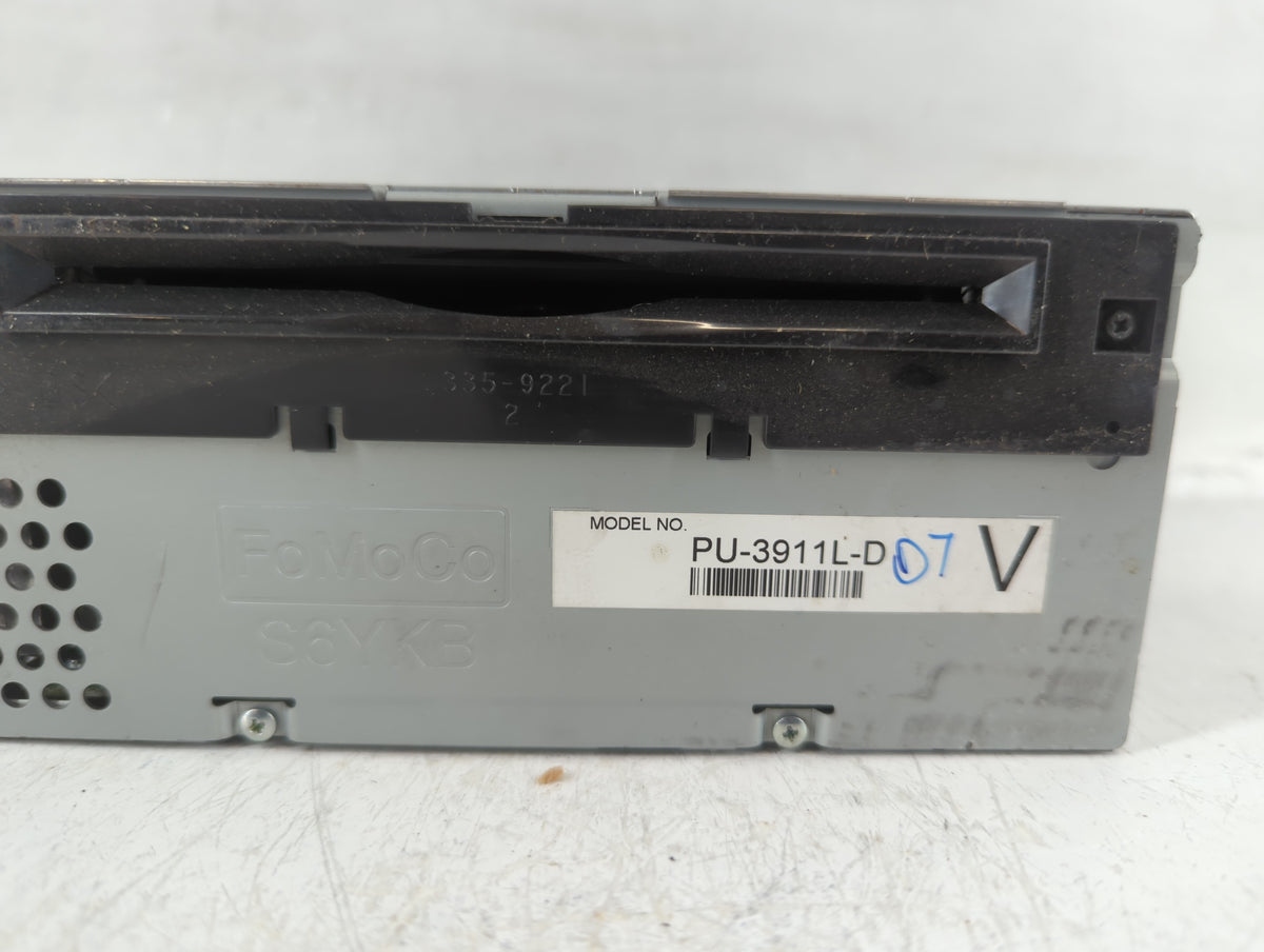 2014-2015 Ford Explorer Radio AM FM Cd Player Receiver Replacement P/N:EB5T-19C107-JA Fits 2014 2015 OEM Used Auto Parts - O