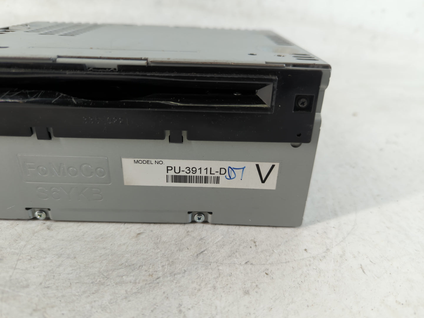 2014-2015 Ford Explorer Radio AM FM Cd Player Receiver Replacement P/N:EB5T-19C107-JA Fits Fits 2014 2015 OEM Used Auto Part