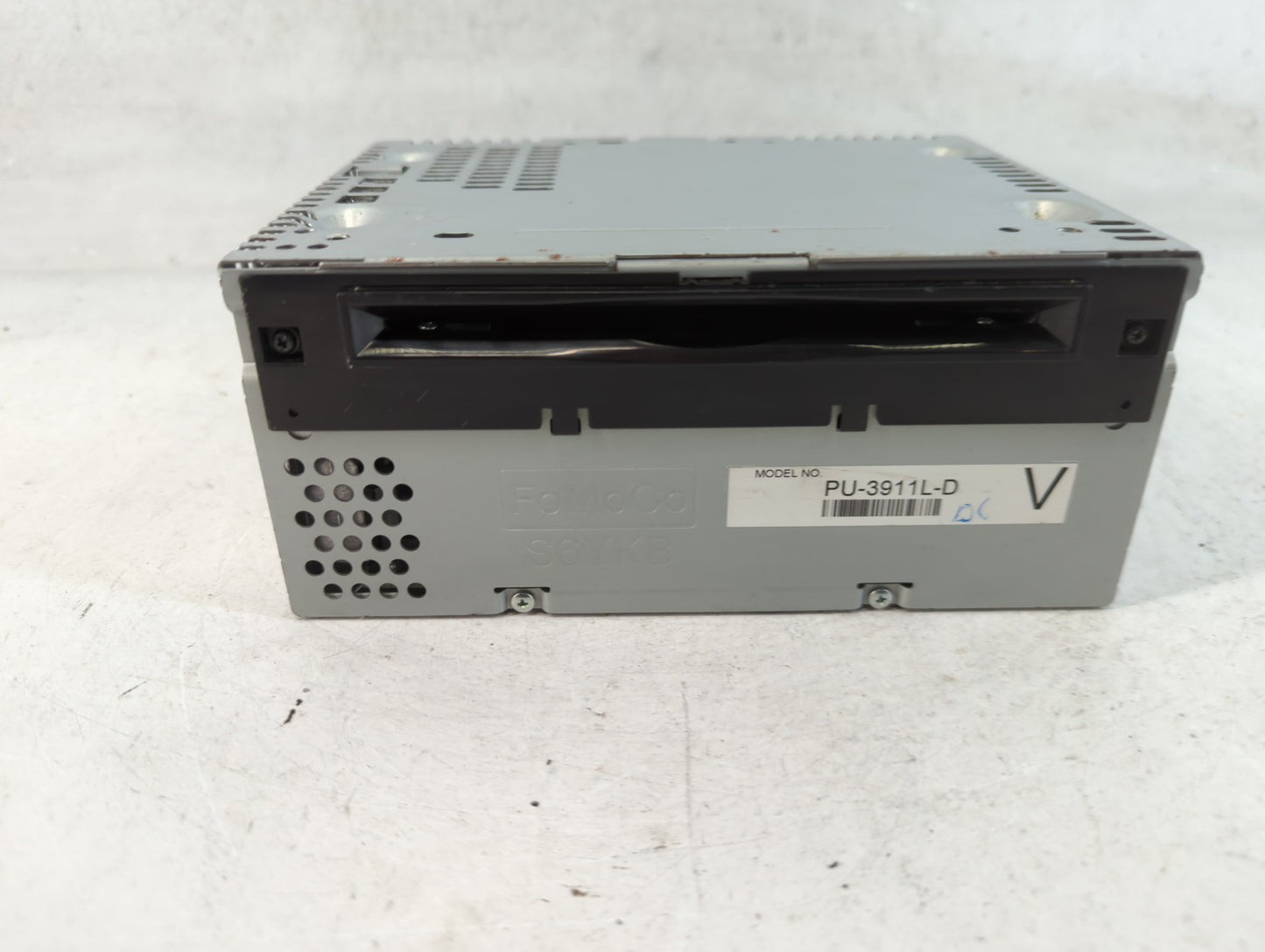 2014-2015 Ford Explorer Radio AM FM Cd Player Receiver Replacement P/N:EB5T-19C107-JA Fits Fits 2014 2015 OEM Used Auto Part