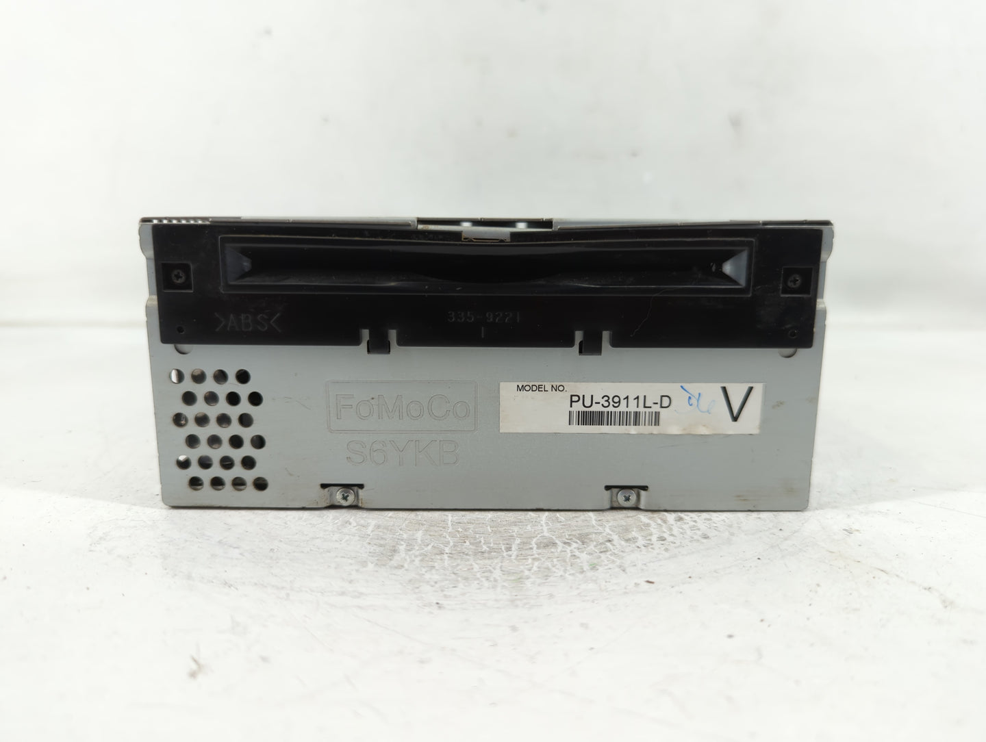 2014-2015 Ford Explorer Radio AM FM Cd Player Receiver Replacement P/N:EB5T-19C107-JA Fits Fits 2014 2015 OEM Used Auto Part