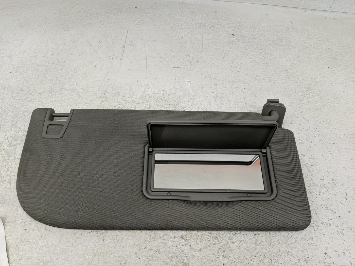 2015-2017 Ford F-150 Sun Visor Shade Replacement Passenger Right Mirror Fits Fits 2015 2016 2017 OEM Used Auto Parts - Oemus