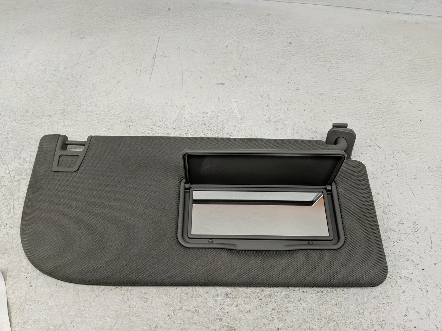 2015-2017 Ford F-150 Sun Visor Shade Replacement Passenger Right Mirror Fits Fits 2015 2016 2017 OEM Used Auto Parts - Oemus