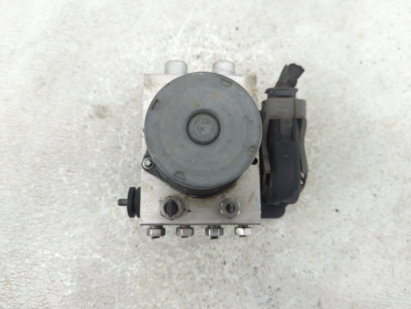 2015-2016 Ford F-150 ABS Pump Control Module Replacement P/N:269 656 FL34-2C405-AF Fits Fits 2015 2016 OEM Used Auto Parts -