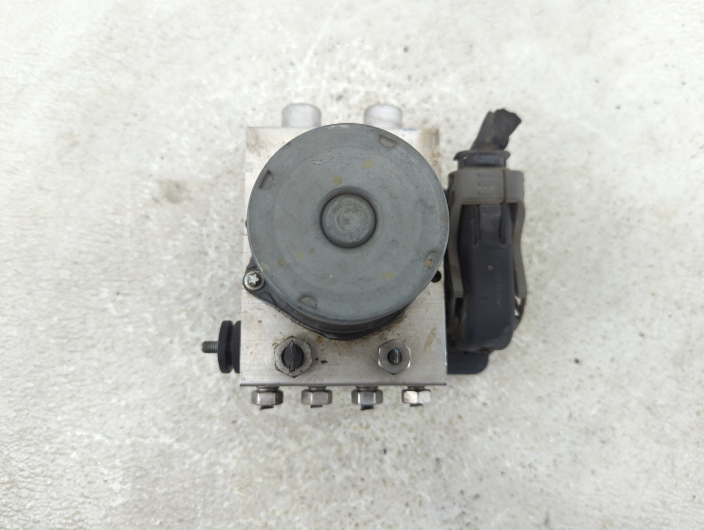 2015-2016 Ford F-150 ABS Pump Control Module Replacement P/N:269 656 FL34-2C405-AF Fits Fits 2015 2016 OEM Used Auto Parts -