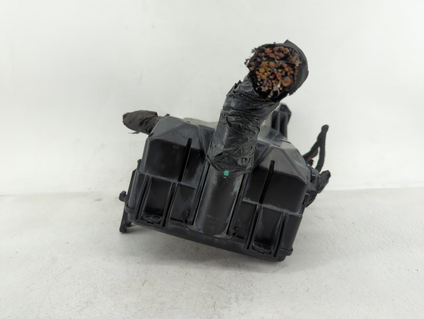 2015 Ford F-150 Fusebox Fuse Box Panel Relay Module P/N:FL3T-12A581 Fits OEM Used Auto Parts - Oemusedautoparts1.com