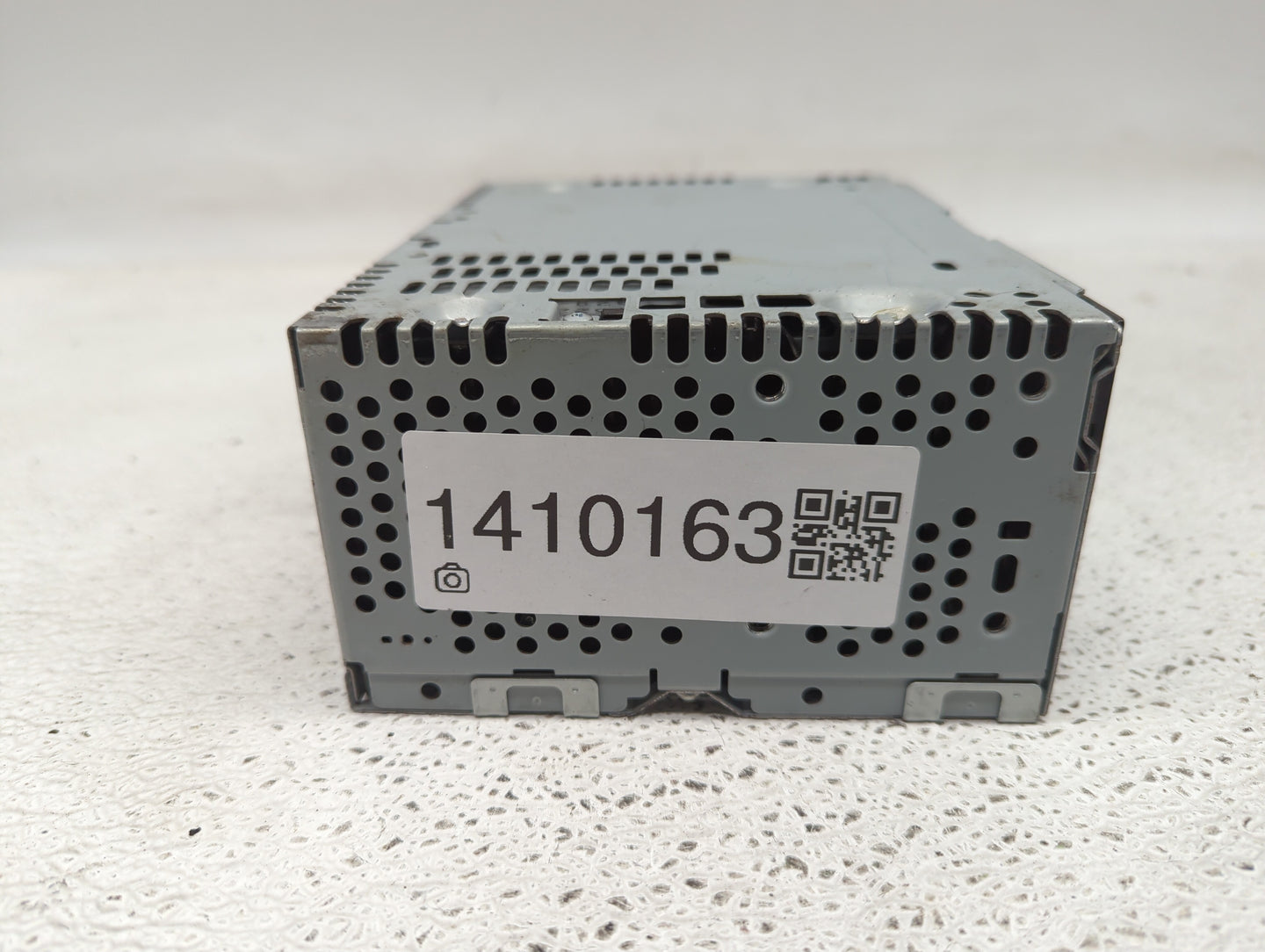 2015-2016 Ford F-150 Radio AM FM Cd Player Receiver Replacement P/N:FL3T-19C107-LH Fits Fits 2015 2016 OEM Used Auto Parts -