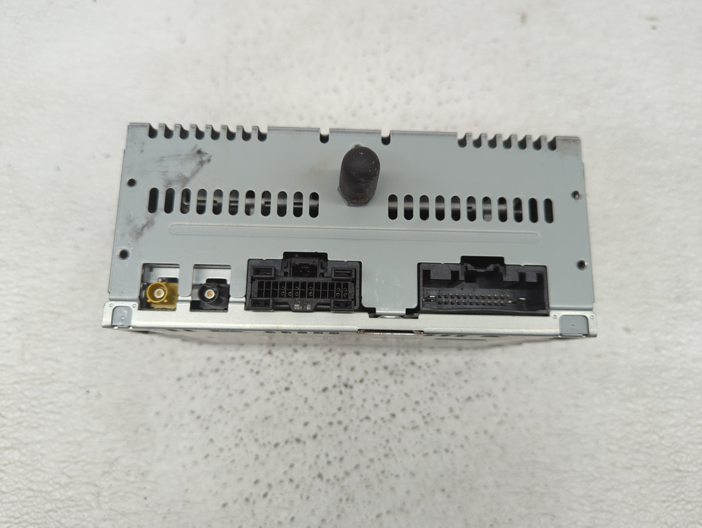 2015-2016 Ford F-150 Radio AM FM Cd Player Receiver Replacement P/N:FL3T-19C107-LH Fits Fits 2015 2016 OEM Used Auto Parts -