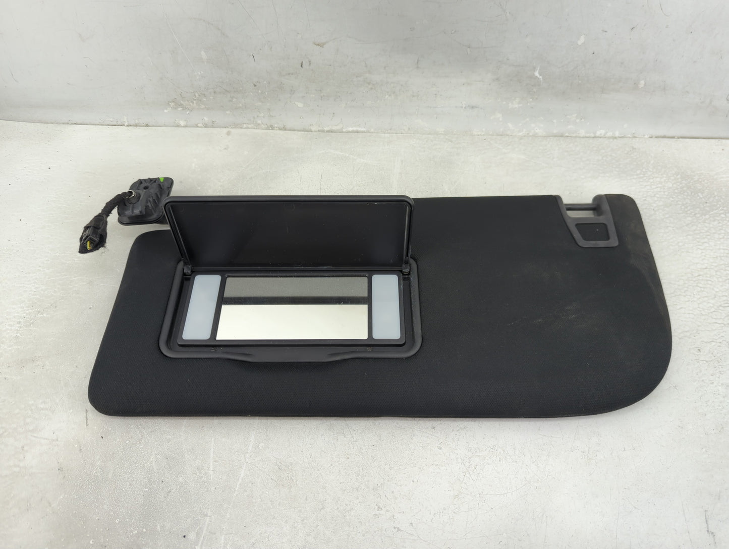 2015-2017 Ford F-150 Sun Visor Shade Replacement Driver Left Mirror Fits Fits 2015 2016 2017 OEM Used Auto Parts - Oemusedau