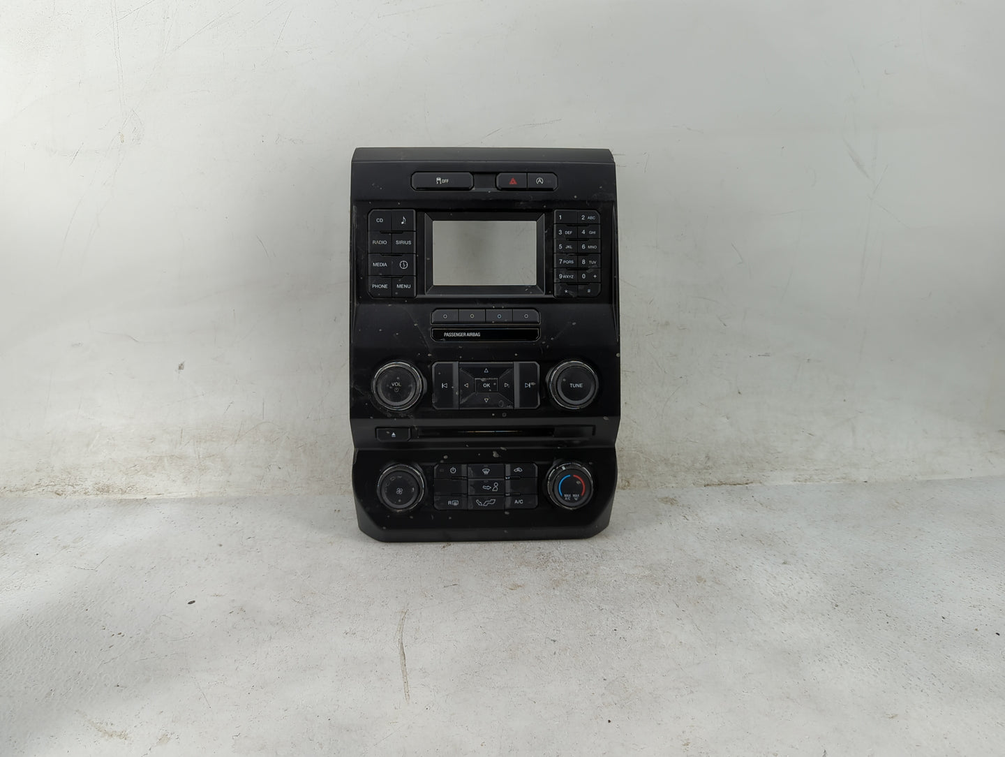 2015-2015 Ford F-150 Radio Control Panel 1464414 - Oemusedautoparts1.com
