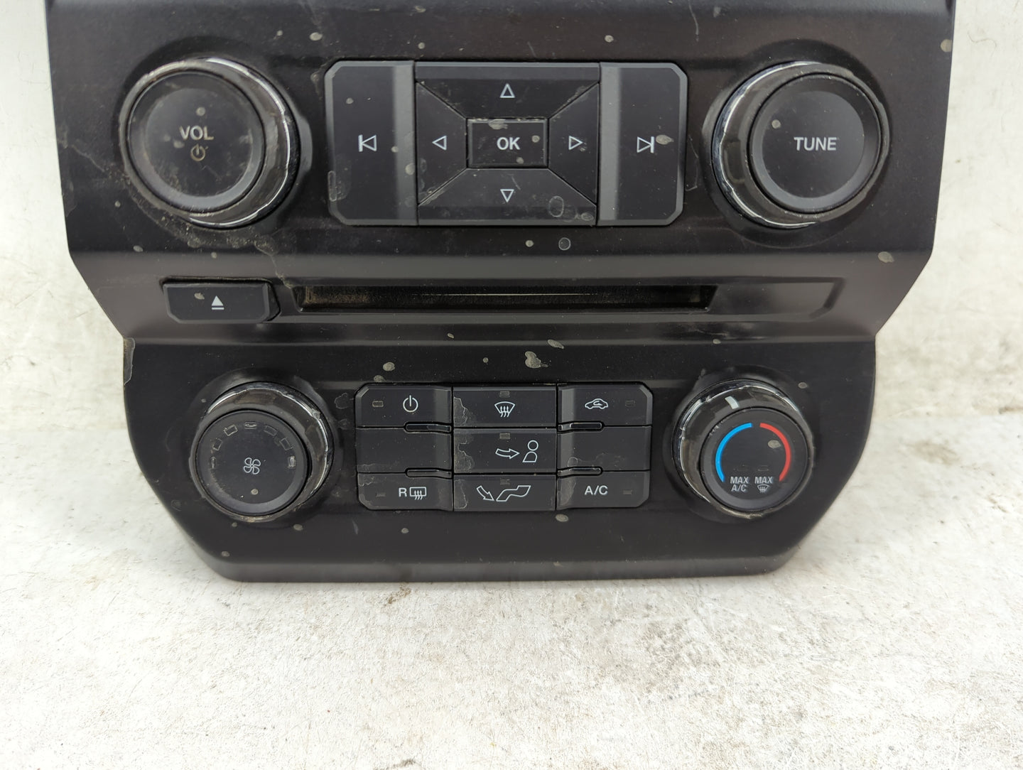 2015-2015 Ford F-150 Radio Control Panel 1464414 - Oemusedautoparts1.com