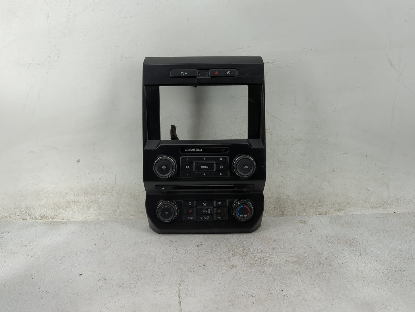 2015-2015 Ford F-150 Radio Control Panel 1464440 - Oemusedautoparts1.com