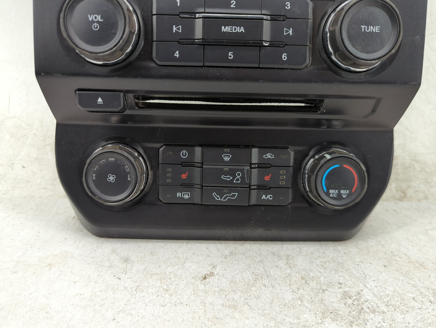 2015-2015 Ford F-150 Radio Control Panel 1464440 - Oemusedautoparts1.com