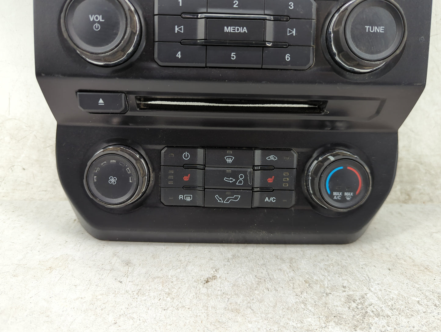 2015-2015 Ford F-150 Radio Control Panel 1464440 - Oemusedautoparts1.com