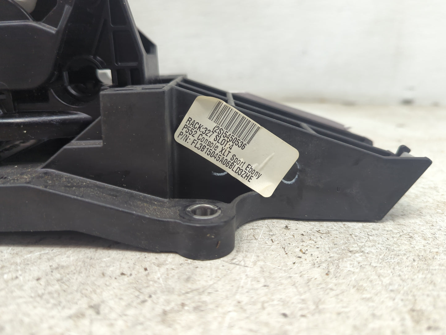 2015 Ford F-150 Floor Console Assembly Shifter 1480360 - Oemusedautoparts1.com