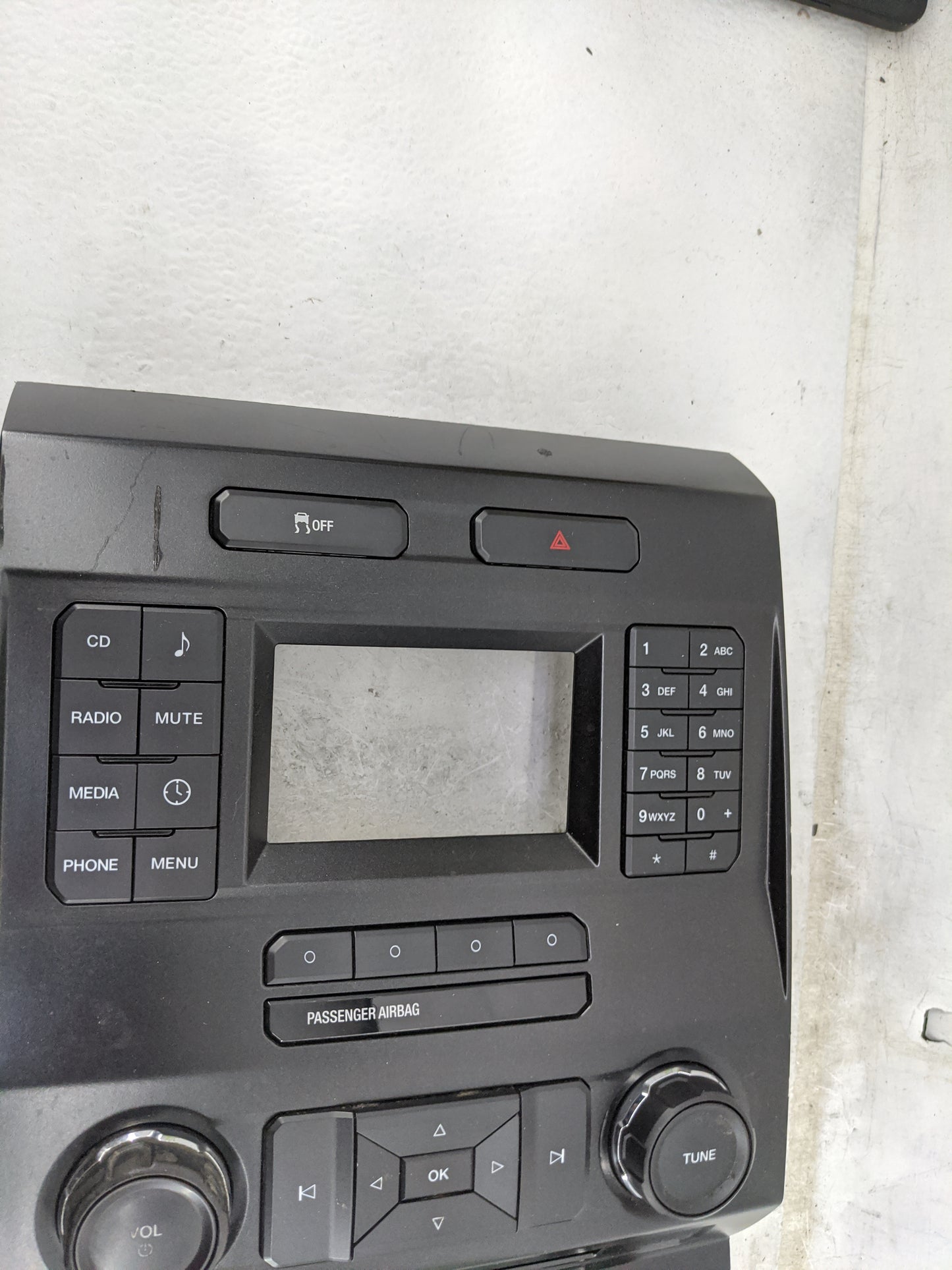 2015-2015 Ford F-150 Radio Control Panel 1483044 - Oemusedautoparts1.com