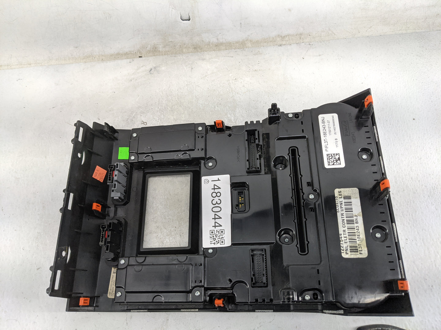 2015-2015 Ford F-150 Radio Control Panel 1483044 - Oemusedautoparts1.com